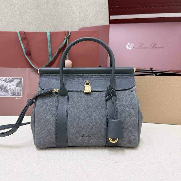 Picture of Loro Piana Handbags _SKUfw212415207fw